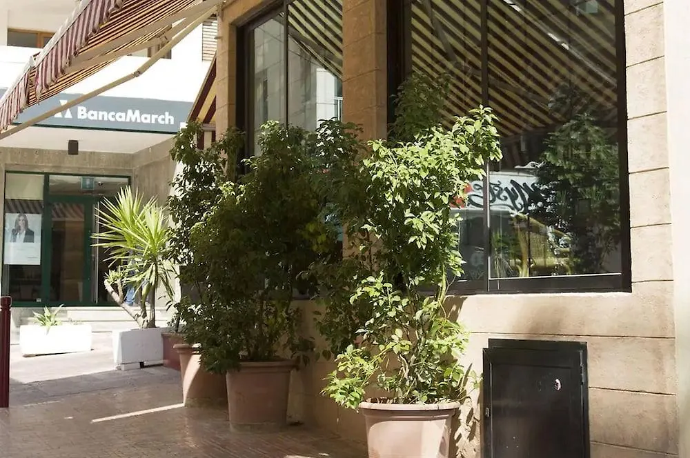 Aparthotel Apartamentos Casa Maria San Antonio